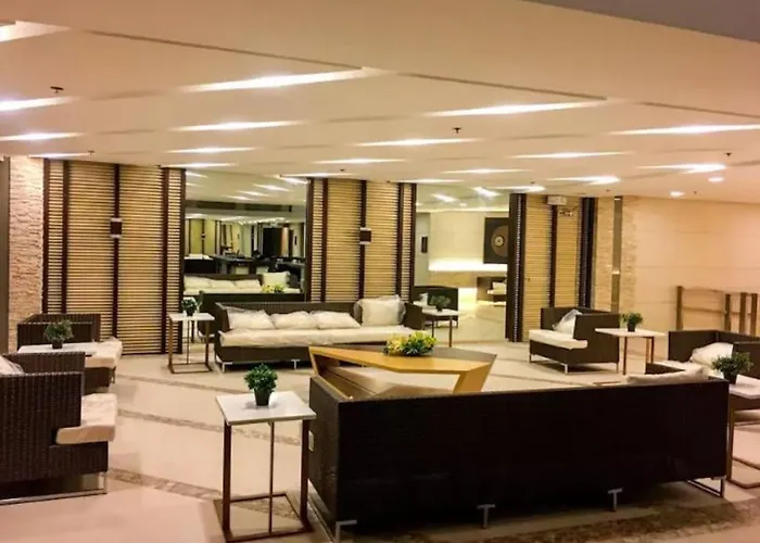 Affordable Condotel Near Airport Apartamento *